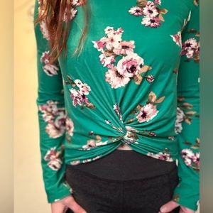 Wishful Park Green Floral Twist Top S